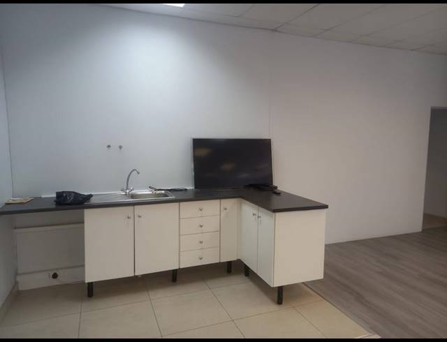 BUSINESS PROPERTY TO RENT IN FAIRVIEW